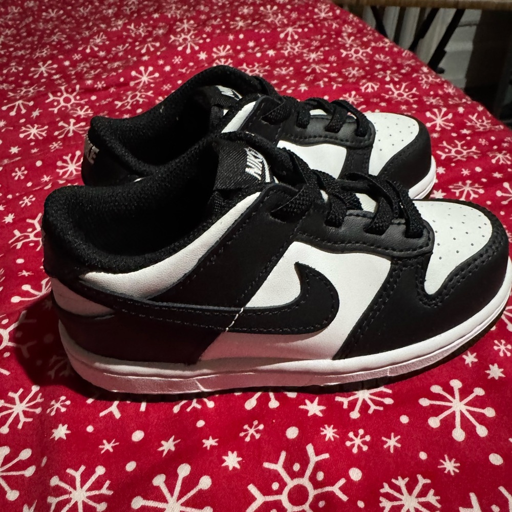 Nike Kids Black and White Sneakers